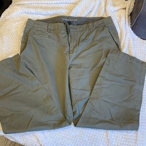 GUC Banana Republic army green chino